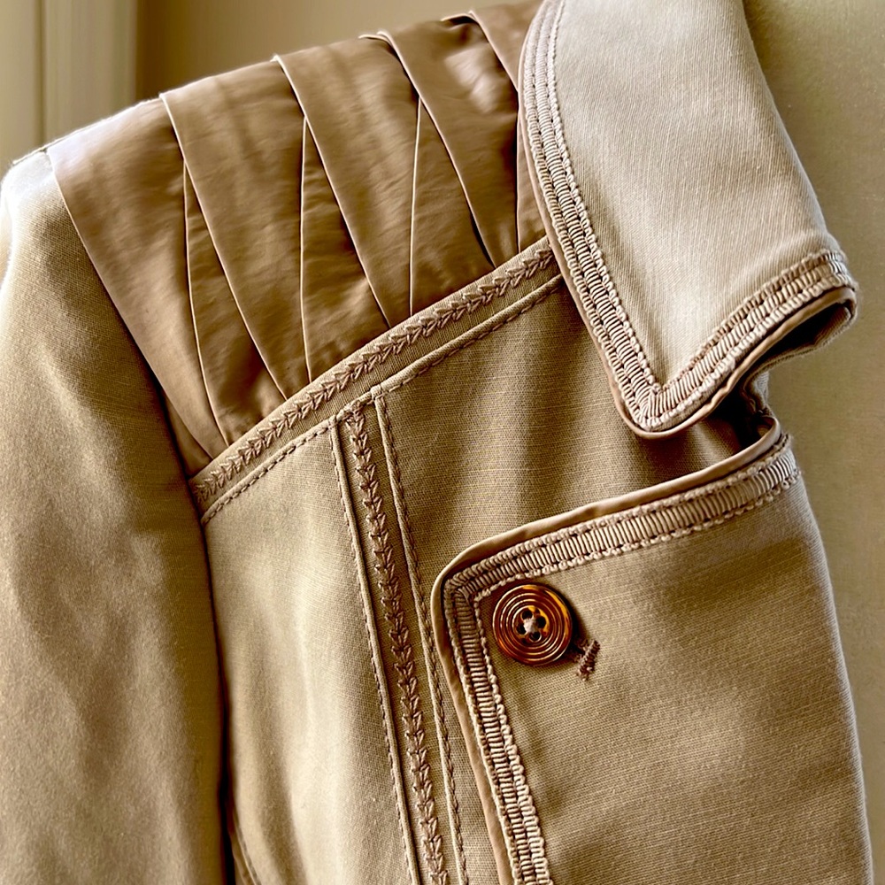 Excellent Condition Light Weight Jacket - image 2